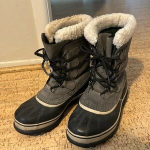 Sorel Caribou winter boots - size 8